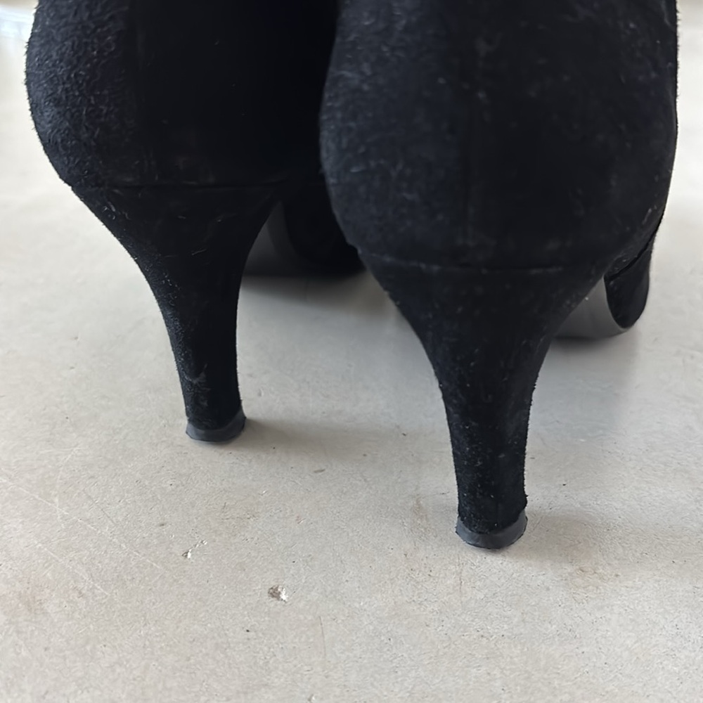 Sale! VANELi Black Suede Scrunch Boots - Picture 6 of 14